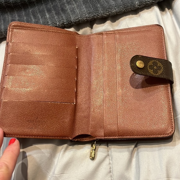 Louis Vuitton wallet - Picture 2 of 9